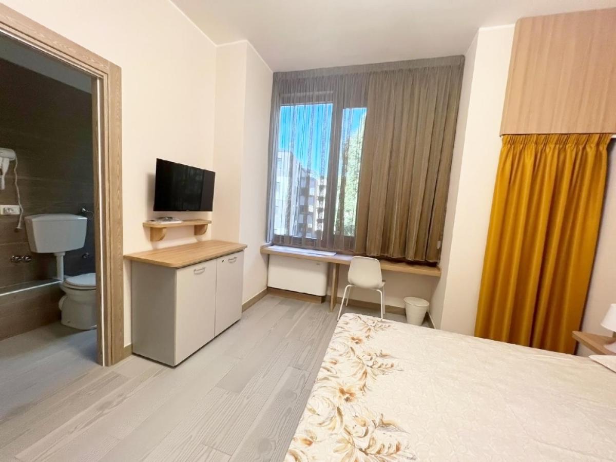 Sissi Comfort Rooms Foresteria Lombarda Монца Екстер'єр фото